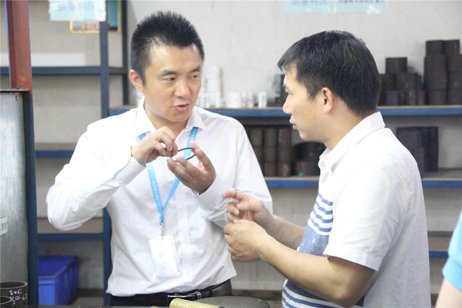 愛(ài)密特密封件公司密封件生產(chǎn)車間