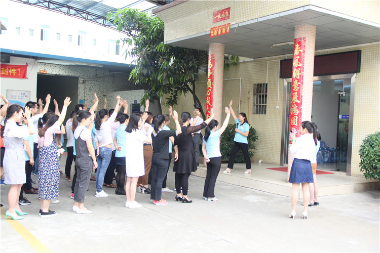 胡金花用自己的行動證明了，她在這次培訓(xùn)中所學(xué)習(xí)到內(nèi)容，更傳遞了“愛”的精神理念。
